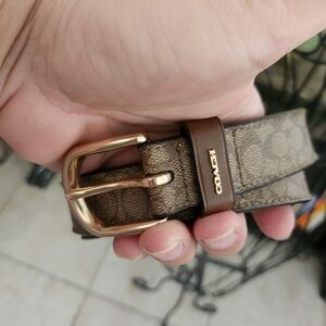 Coach Signature belt 46"